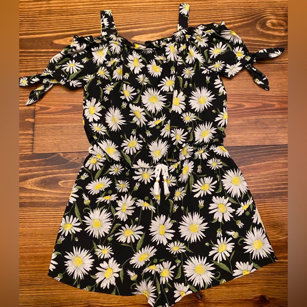 LAND’S END Sunflower Shorts Romper, Girls XL, Open Shoulder